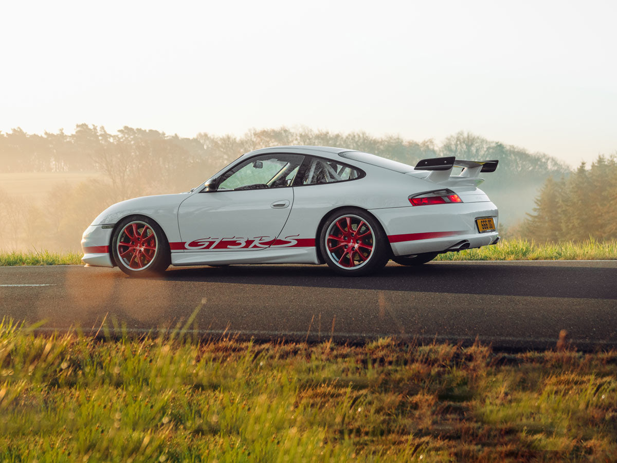 Porsche GT3 RS in white and red